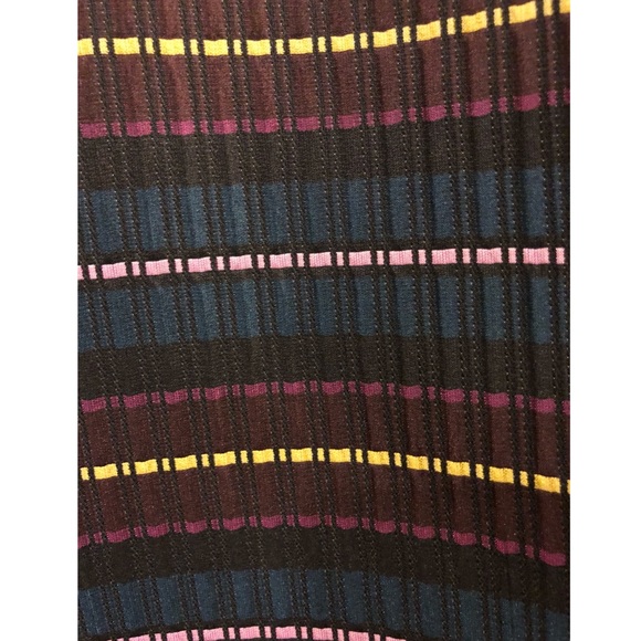 Beautiful Structured Modern Blazer | Size Med - Picture 3 of 4